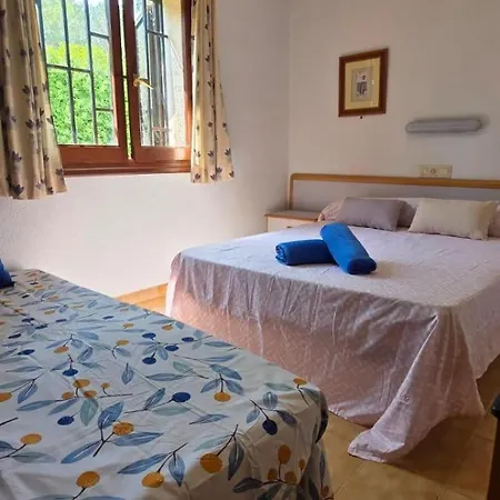 Casa Con Piscina Comunitaria *