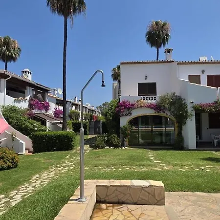 Casa Con Piscina Comunitaria *